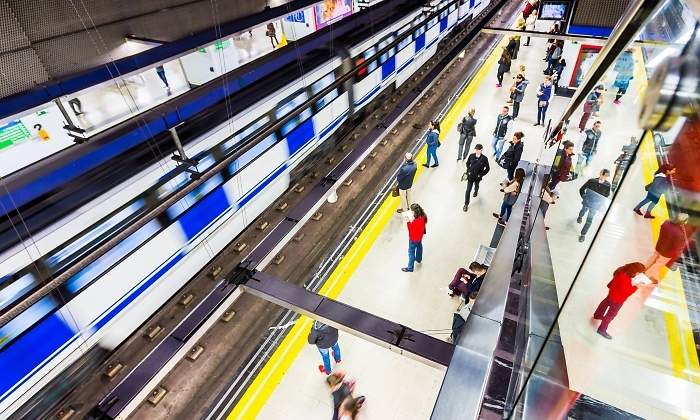 metro-madrid-movimiento-arriba.jpg