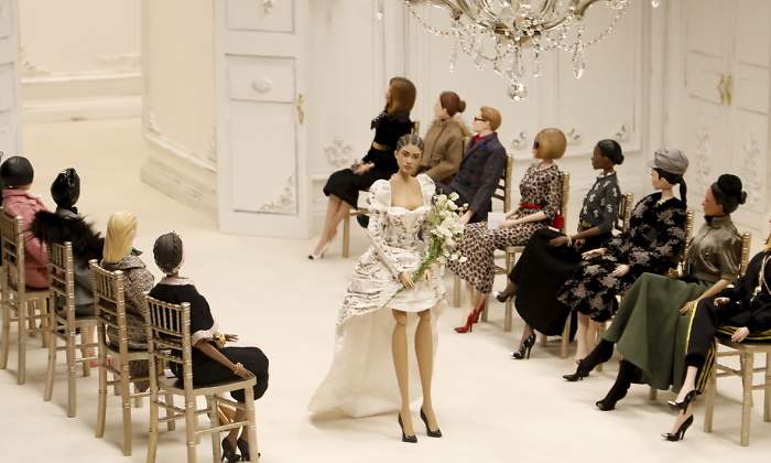 moschino-desfile-titeres.jpg