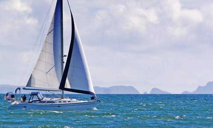 770x420-barco-vela-nautica.jpg