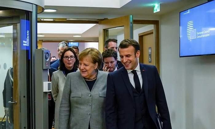 merkel-macron-rien-ue-budget.jpg