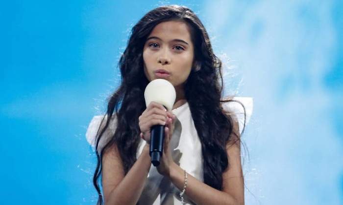melani-eurovision-cantando.jpg