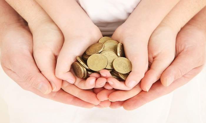 manos-dinero-770x420.jpg