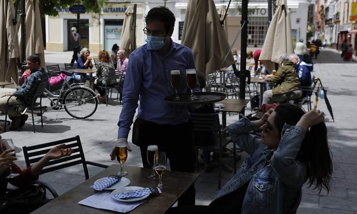 terraza-sevilla-getty.jpg