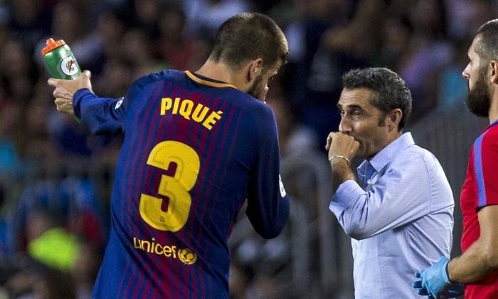 Pique-dialoga-Valverde-2017-efe.jpg