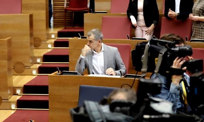 toni-canto-cortes-valencianas-marzo20-ep.jpg