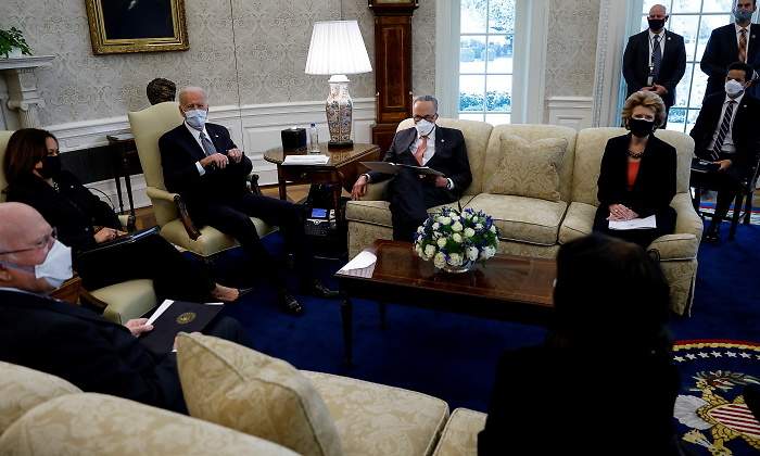 biden-senadores-reunion-reuters-770x420.jpg