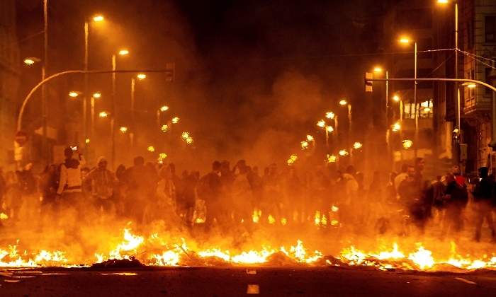 sentencia-hoguera-protestas-efe.jpg