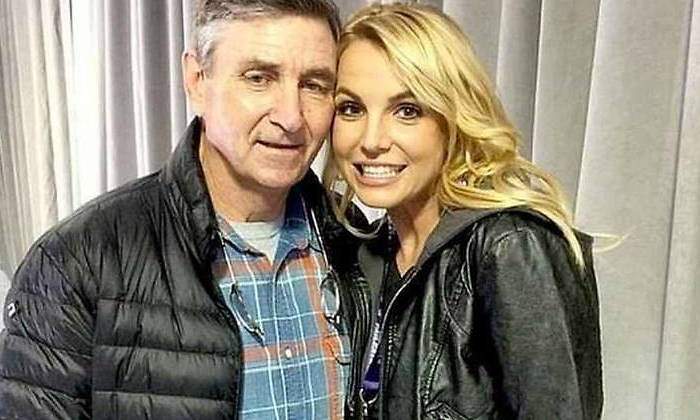 britney-spears-padre-770.jpg