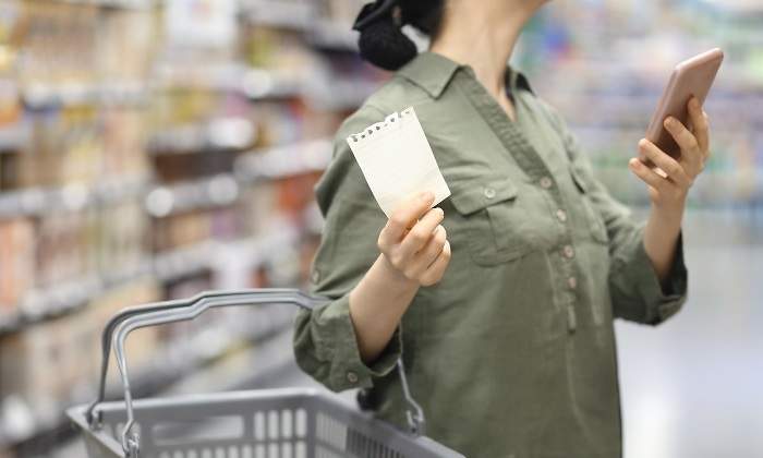 mujer-comprando-getty.jpg