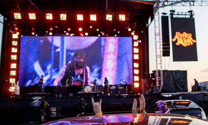 concierto-coronavirus-coches-reuters.jpg