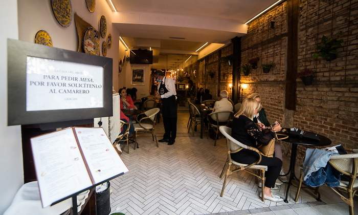 bar-interior-coronavirus-getty.jpg
