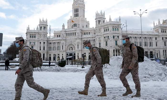 nieve-madrid-ume-militares-filomena-reuters.jpg