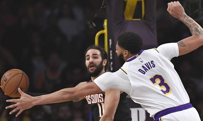 ricky-rubio-davis-suns-lakers-2020-getty.jpg