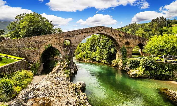 cangas-de-onis.jpg