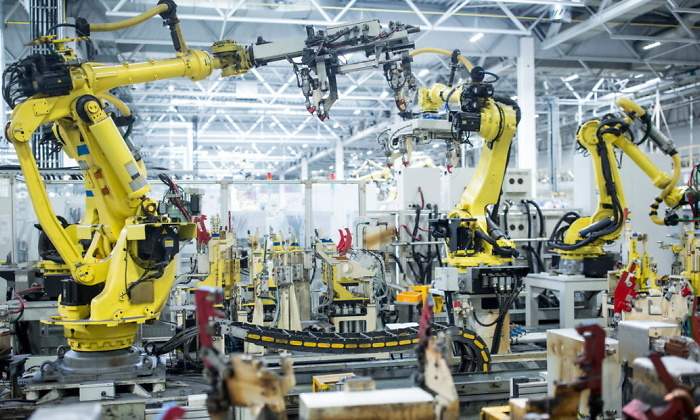 robots-haciendo-coches.jpg