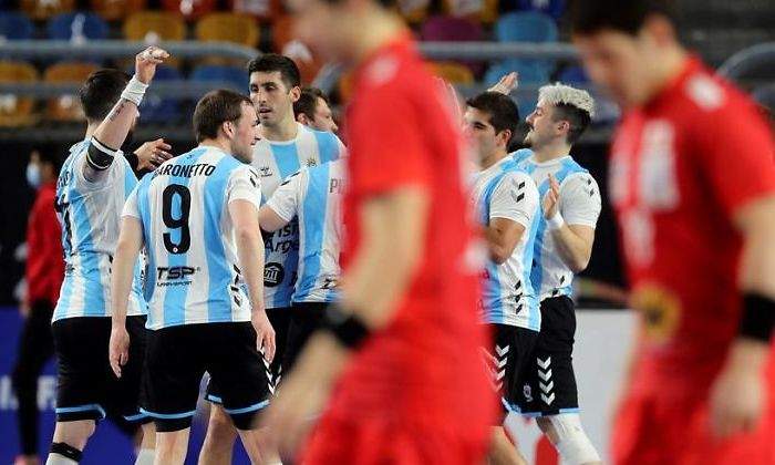 2428-Argentina-se-aferra-a-sus-opciones-de-clasificacion-EFE.jpg