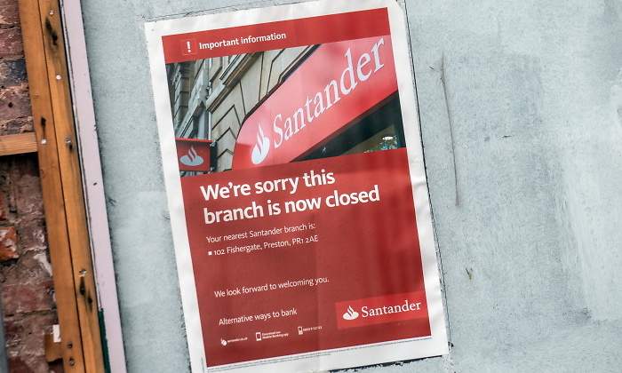 cierre-sucursal-banco-oficina-santander-alamy.jpg