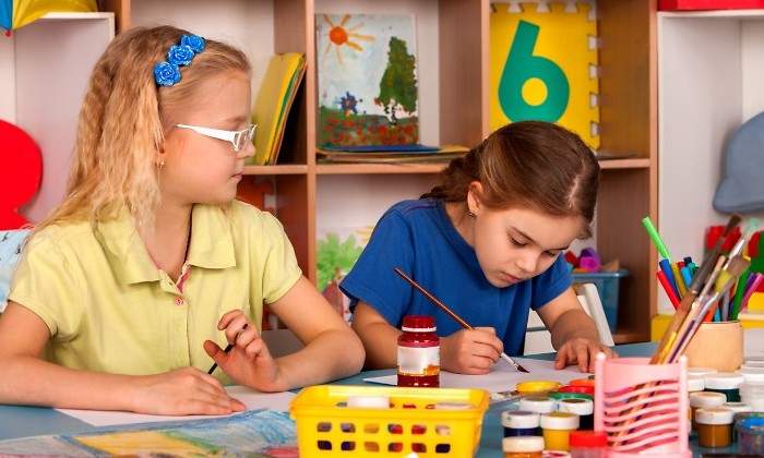 ninos-pintando.jpg