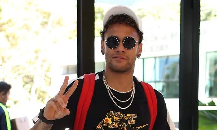 Neymar-saluda-Brasil-2018-Reuters.jpg