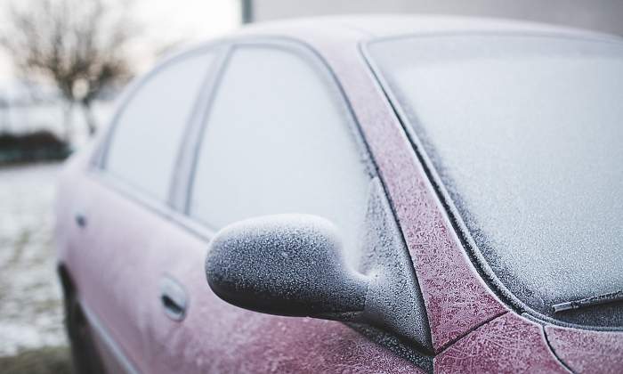 coche-cristal-congelado-pixabay