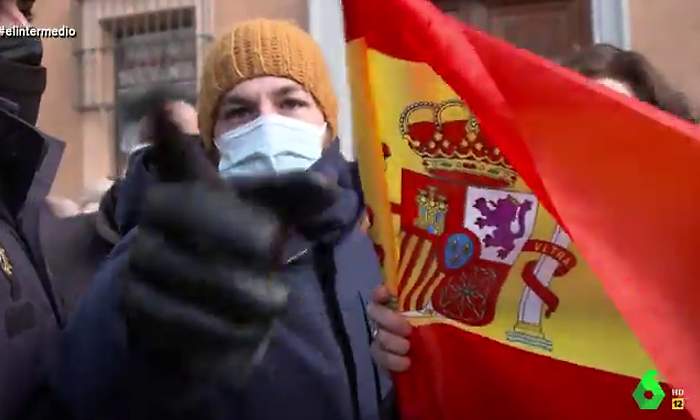 vox-policia-intermedio.jpg