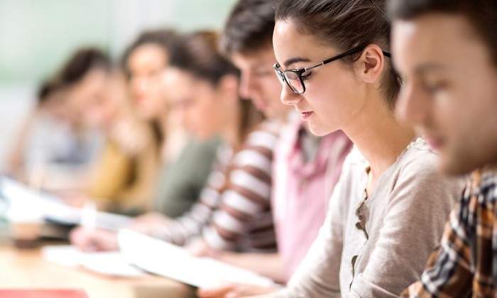 estudiantes-clase.jpg