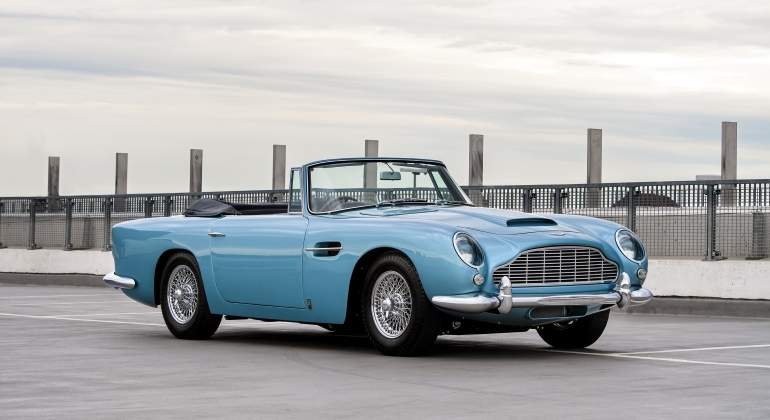 Aston Martin DB5.