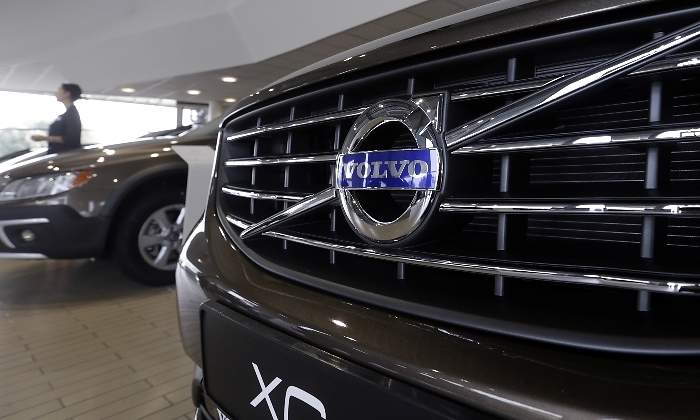 volvo-logo-parrilla.jpg