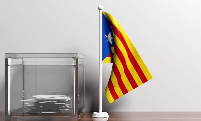 cataluna-bandera-urna-dreamstime.jpg