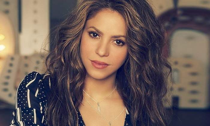shakira-hacienda770.jpg
