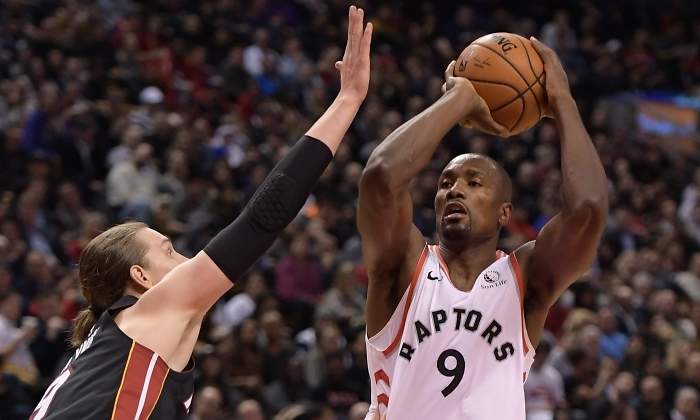 ibaka-raptors-heat-2019-efe.jpg