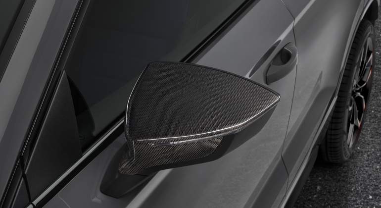 Detalle del retrovisor del Cupra Ateca Limited Edition.