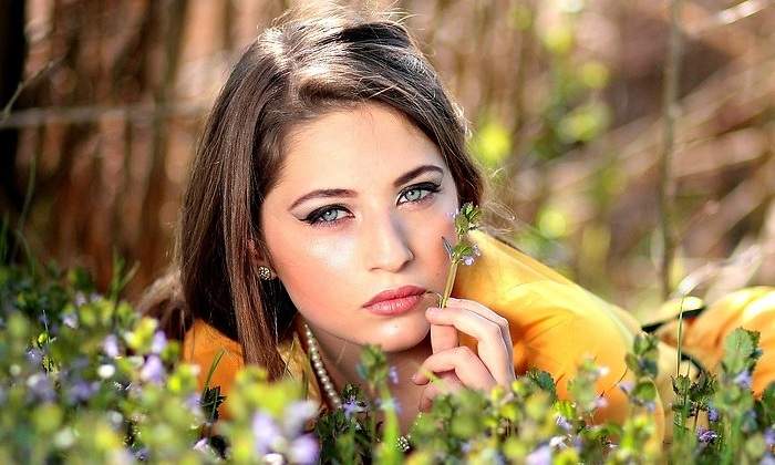 belleza-chica-flores.jpg