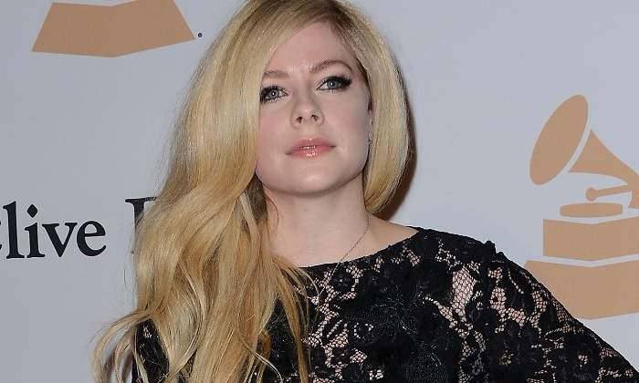 avril-muerte.jpg