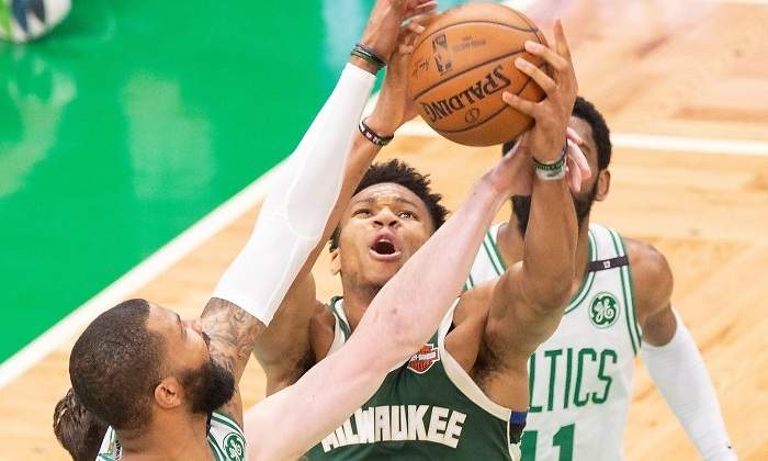anteto-playoffs-boston-efe.jpg