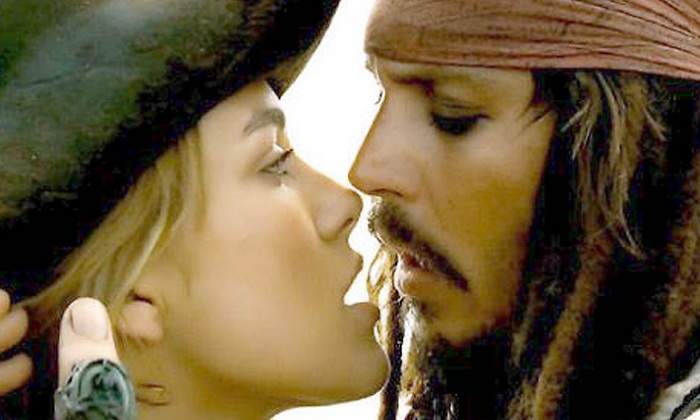 beso-piratas-del-caribe.jpg