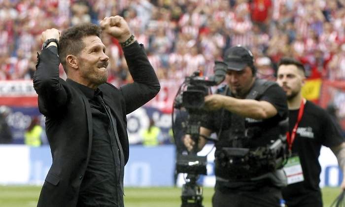 simeone-punos-atletico-athletic-despedida-calderon-efe.jpg