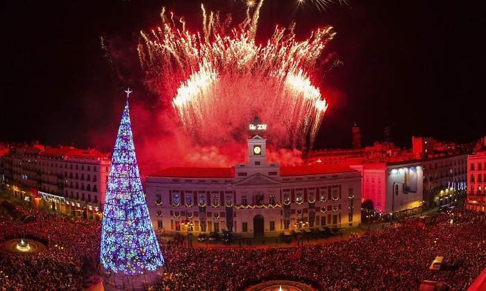 Puerta-sol-2018-Campanadas-nochevieja-efe.jpg