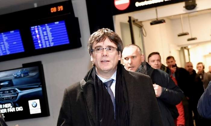 puigdemont-aeropuerto-copenhague-efe.jpg