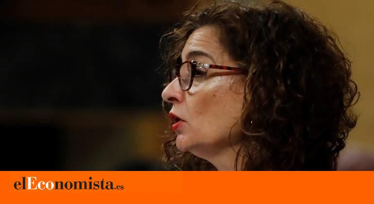 El Gobierno promete a Bruselas bajar la deuda 4,5 puntos con gasto récord