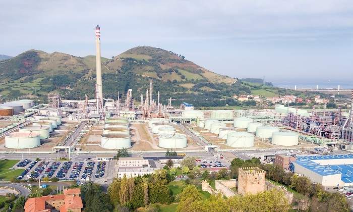 Repsol-esp-medioambiente-Refineria-de-Petronor-1.jpg
