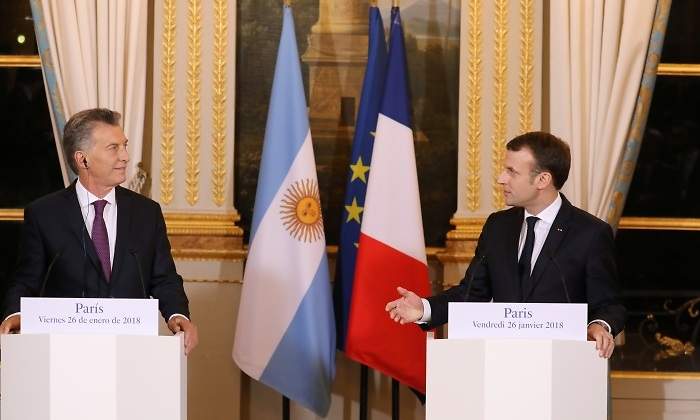Macri-Macron-reuters.jpg