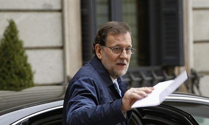 rajoy-coche-congreso-14dic2016-efe.jpg