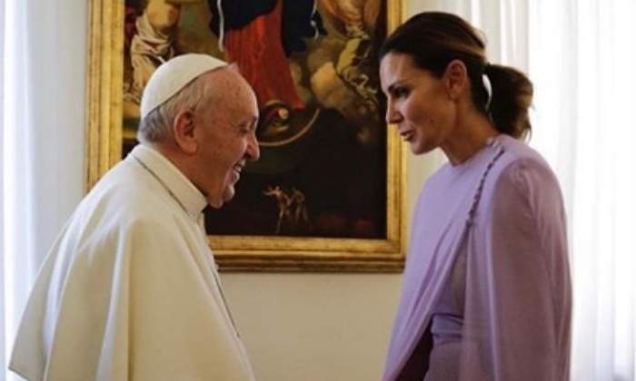 mar-flores-papa-francisco-770.jpg