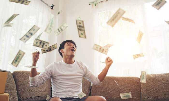 joven-dinero-istock.jpg