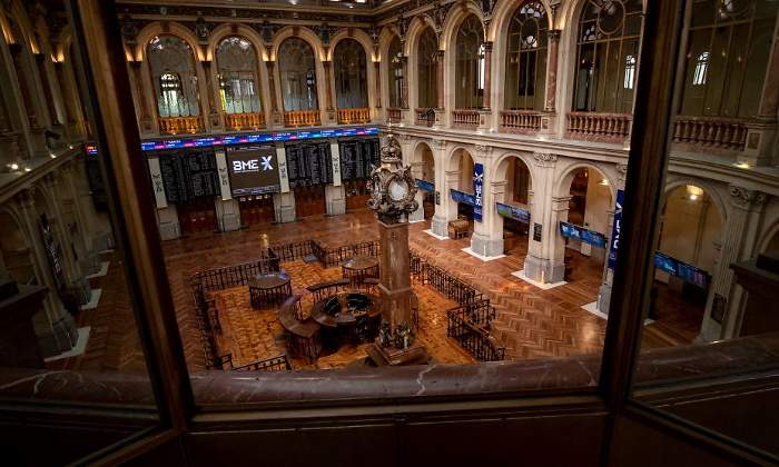 bolsa-madrid-interior-ventana-reloj-getty-770x420.jpg