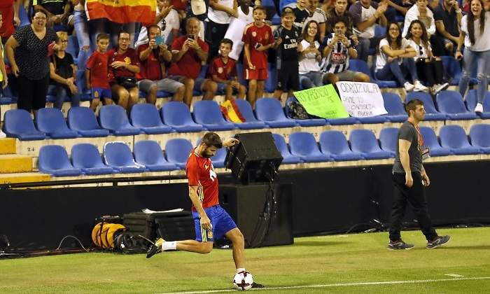 pique-balon-entrenamiento-espana-efe.jpg