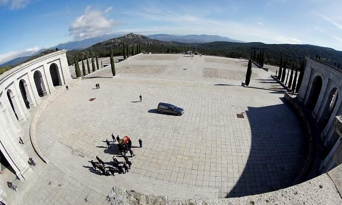 valle-caidos-exhumacion-efe.jpg