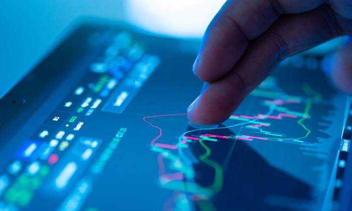 dedo-grafico-pantalla-mercados-bolsa-chart-analisis-tecnico-getty-770x420.jpg
