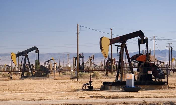 petroleo-desierto.jpg